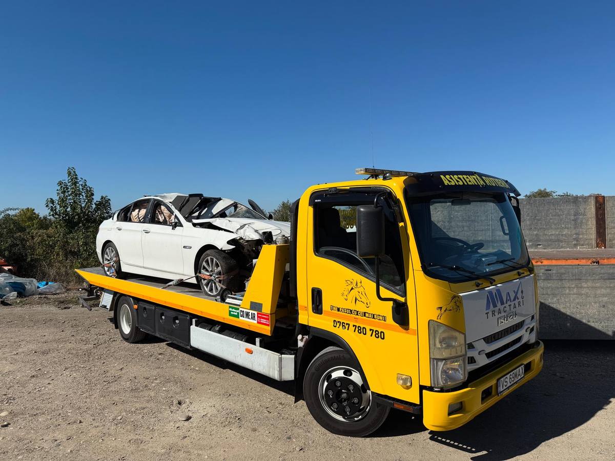 ISUZU MAX Tractări accident BMW platformă